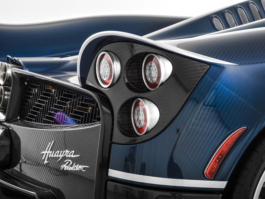 Детали экстерьера Pagani Huayra Roadster (42 of 100) 2018 года  (фото 2 из 37)